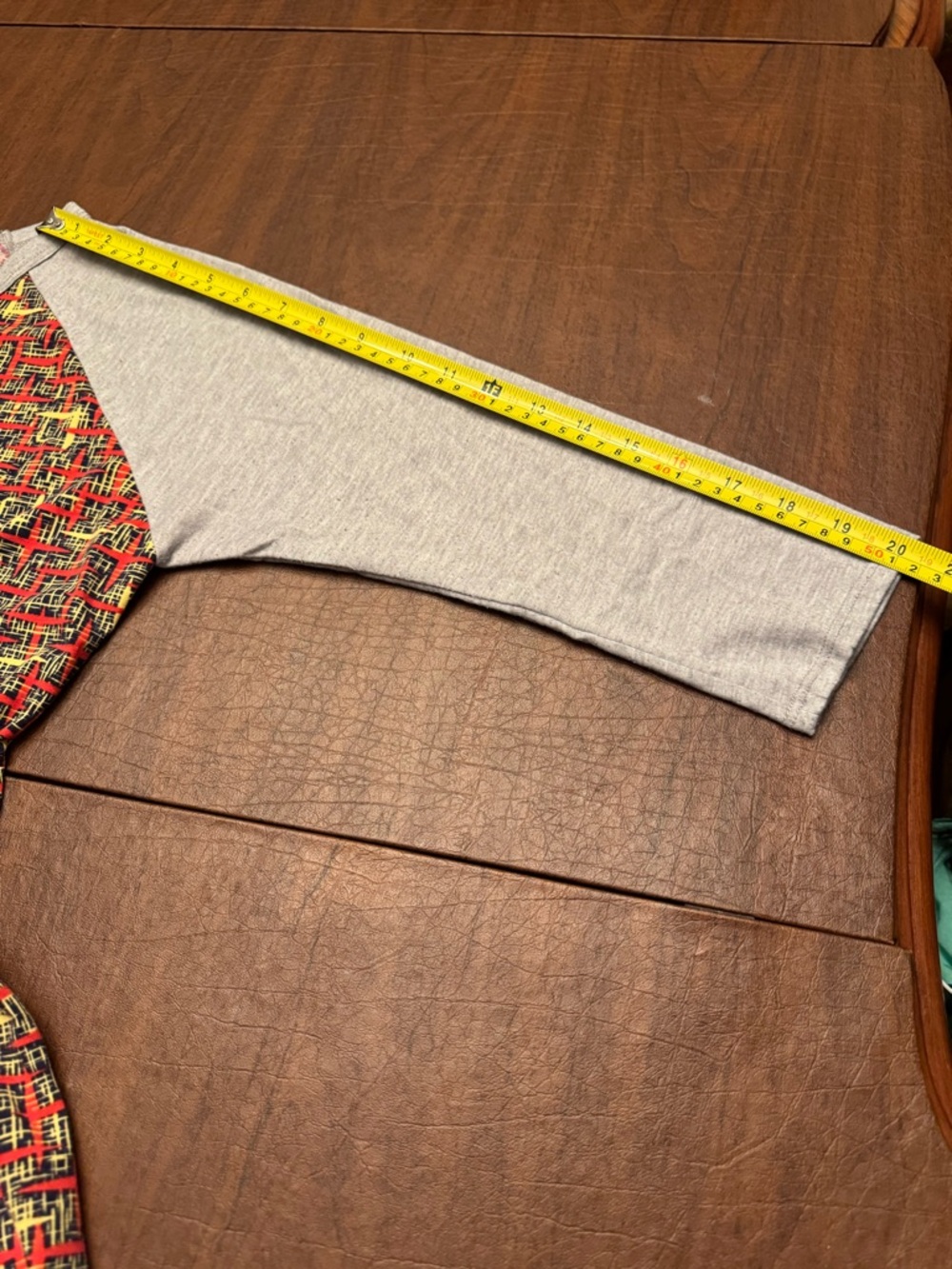 LuLaRoe Randy Raglan Tee - Red/Yellow Geometric Grid Print - Size Small - Picture 8 of 9